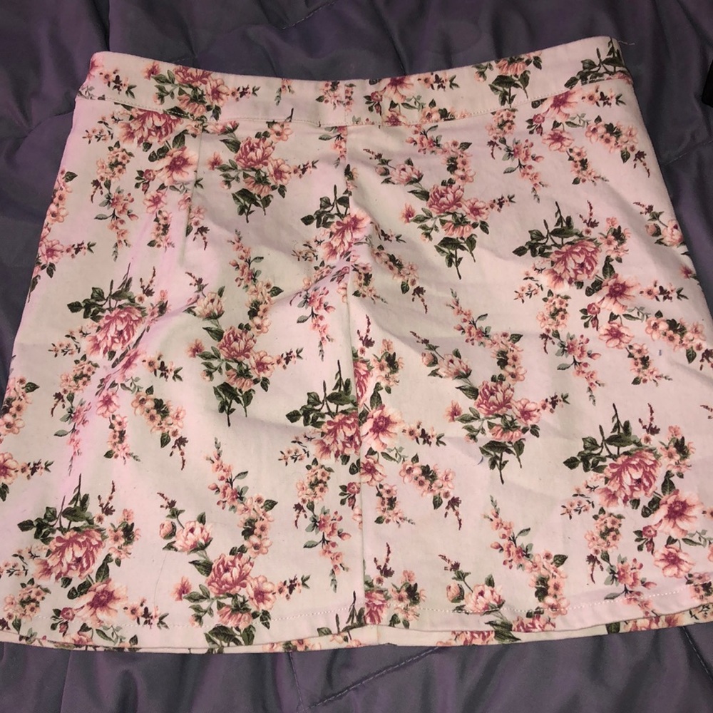 Forever 21 floral skirt - Picture 2 of 8